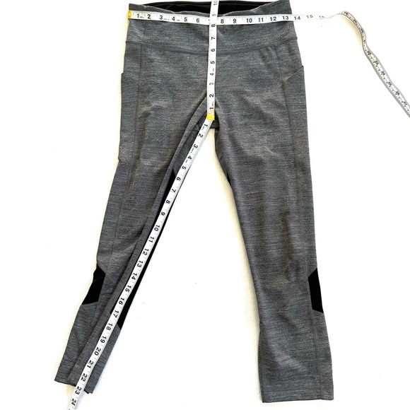 LULULEMON PACE RIVAL CROP 23”. HEATHERED GRAY/BLACK. PERFECT CONDITION. Sz6 - Picture 10 of 11